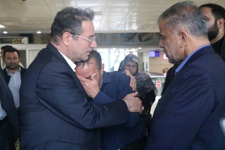 استاندار آذربایجان‌غربی با والدین دانش آموز فوت شده دیدار کرد
