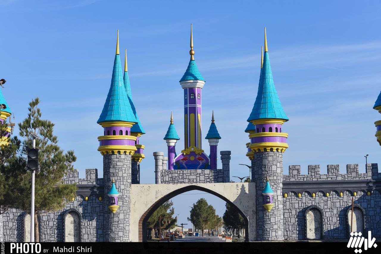 زیرساختهای دهکده ساحلی چیچست