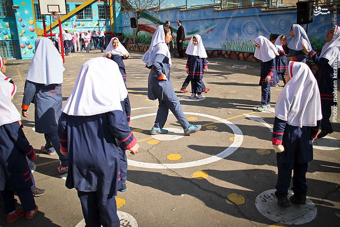 دست مدارس همچنان در جیب والدین!