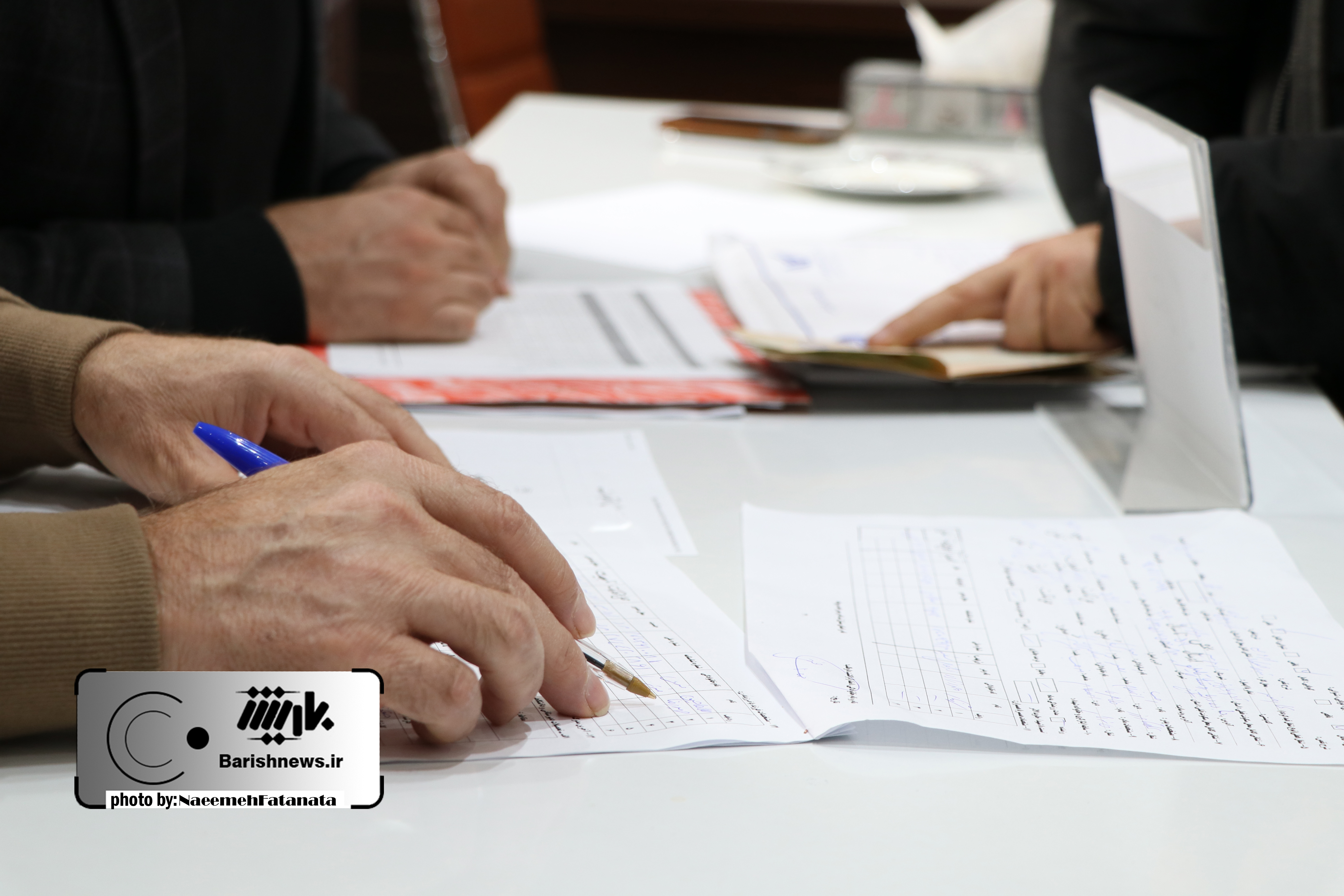 نخستین روز ثبتنام نامزدهای انتخاباتی ارومیه در قاب تصویر