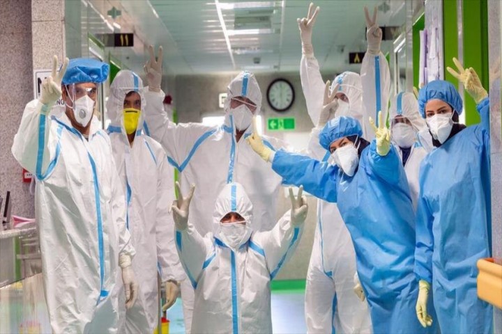 ایثار مدافعان سلامت در نبردی که نابرابر است