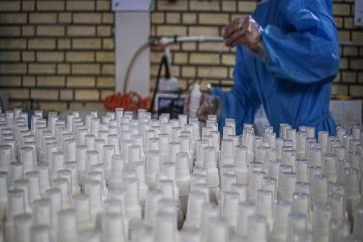 توزیع روزانه محلول ضدعفونی در داروخانههای ارومیه