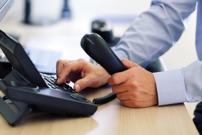 نوبتدهی حضوری تنها برای بیماران اورژانسی امکان دارد نوبتدهی حضوری تنها برای بیماران اورژانسی امکان دارد