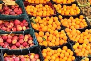 عرضه میوه طرح تنظیم بازار در بیش از 100 نقطه شهری عرضه میوه طرح تنظیم بازار در بیش از 100 نقطه شهری