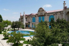 شهرستان ماکو با اجرای موسیقی محلی و آئین سنتی میزبان گردشگران اجرای برنامههای سنتی و نوستالژی ایام نوروز در ماکو