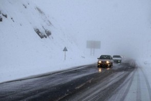 بیتوجهی مسئولین مربوطه نسبت به برفروبی و نمکپاشی جاده شهید کلانتری ارومیه بیتوجهی مسئولین مربوطه نسبت به برفروبی و نمکپاشی جاده شهید کلانتری ارومیه