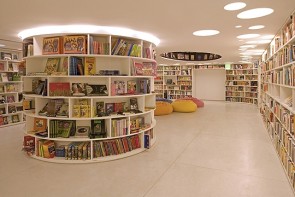 لزوم ایجاد بسترهای مناسب برای فرهنگ کتاب خوانی
