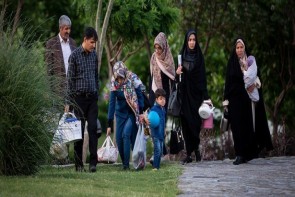 جولان کرونا در پارک های ارومیه / محدودیت هایی که نادیده گرفته می شود جولان کرونا در پارک های ارومیه / محدودیت هایی که نادیده گرفته می شود
