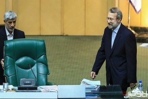 لاریجانی رئیس موقت مجلس دهم شد لاریجانی رئیس موقت مجلس دهم شد