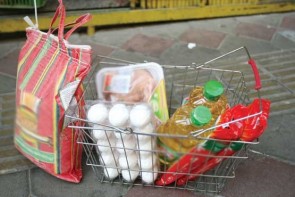 آغاز نخستین مرحله توزیع سبد غذایی از شنبه آغاز نخستین مرحله توزیع سبد غذایی از شنبه