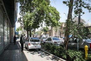 جای پارک؛ معضلی لاینحل در کلانشهر ارومیه/لزوم فرهنگسازی آحاد مردم با پارک صحیح خودرو جای پارک؛ معضلی لاینحل در کلانشهر ارومیه/لزوم فرهنگسازی آحاد مردم با پارک صحیح خودرو