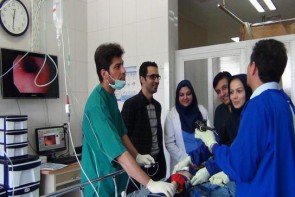 خارج کردن سنجاق قفلی از مری کودک 6 ماهه در قم+عکس خارج کردن سنجاق قفلی از مری کودک 6 ماهه در قم+عکس