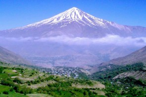 سقوط کوهنورد زن لهستانی از قله دماوند سقوط کوهنورد زن لهستانی از قله دماوند