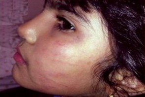 اقدام هولناک پزشک اصفهانی با دختر بچه ای درمطبش اقدام هولناک پزشک اصفهانی با دختر بچه ای درمطبش