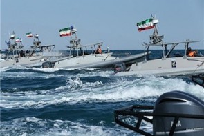 بازتاب جهانی نمایش اقتدار قایقهای سپاه در تنگه هرمز بازتاب جهانی نمایش اقتدار قایقهای سپاه در تنگه هرمز