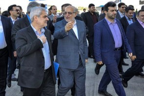 افتتاح چند کارخانه بزرگ در ارومیه با حضور نعمت زاده وزیر صنعت،معدن و تجارت افتتاح چند کارخانه بزرگ در ارومیه با حضور نعمت زاده وزیر صنعت،معدن و تجارت