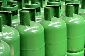 احصای کامل آمار خانوارهای هدف در منطقه ارومیه/ توزیع گاز مایع بدون مشکل انجام میشود احصای کامل آمار خانوارهای هدف در منطقه ارومیه/ توزیع گاز مایع بدون مشکل انجام میشود