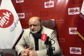 راه آهن ارومیه بایستی تاکنون به اتمام می رسید/ به ما حقوق ریالی می دهند و هزینه دلاری می گیرند راه آهن ارومیه بایستی تاکنون به اتمام می رسید/ به ما حقوق ریالی می دهند و هزینه دلاری می گیرند