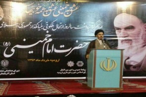 امام (ره) بسیار ساده زیست بودند امام (ره) بسیار ساده زیست بودند