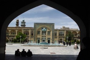 نقش حوزه های علمیه اصالتا ترویج فرهنگ اسلامی می باشد نقش حوزه های علمیه اصالتا ترویج فرهنگ اسلامی می باشد