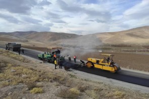 آسفالت بالغ بر ۳۴ کیلومتر راه روستایی در شهرستان بوکان آسفالت بالغ بر ۳۴ کیلومتر راه روستایی در شهرستان بوکان