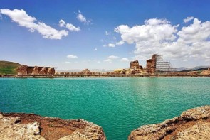 بازدید 7 هزار گردشگر از مجموعه جهانی تخت سلیمان تكاب بازدید 7 هزار گردشگر از مجموعه جهانی تخت سلیمان تكاب