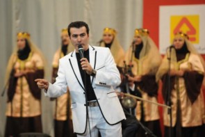 جوانان به موسیقی اصیل آذربایجانی و ایرانی توجه کنند جوانان به موسیقی اصیل آذربایجانی و ایرانی توجه کنند