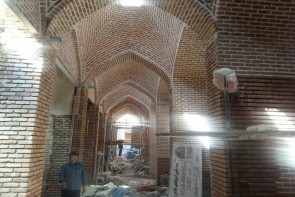 مرمت وبازسازی بازار خوی آغاز شده است مرمت وبازسازی بازار خوی آغاز شده است