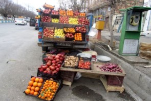 ضعف مدیریتی در ساماندهی وانتیهای میوهفروش در کلانشهر ارومیه ضعف مدیریتی در ساماندهی وانتیهای میوهفروش در کلانشهر ارومیه