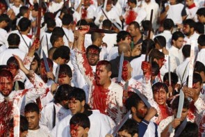قمه زنی مروج خشونت طلبی است قمه زنی مروج خشونت طلبی است