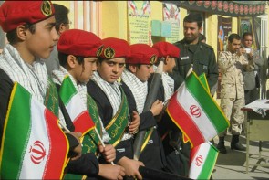 شهید فهمیده بهترین الگوی موثر/بسیج دانش آموزی پایه بسیج می باشد شهید فهمیده بهترین الگوی موثر/بسیج دانش آموزی پایه بسیج می باشد