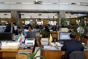کارمندان در خطر ابتلا/مسئولان به فکر تغییر در تصمیمگیریها باشند کارمندان در خطر ابتلا/مسئولان به فکر تغییر در تصمیمگیریها باشند