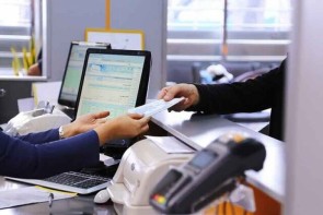 ضرورت به تعویق انداختن اقساط بانکی در ایام تعطیلات کرونایی ضرورت به تعویق انداختن اقساط بانکی در ایام تعطیلات کرونایی