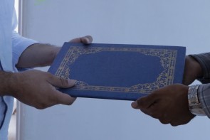 برگزاری مراسم تجلیل ، شاهکار مسئولین در اوضاع کرونایی برگزاری مراسم تجلیل ، شاهکار مسئولین در اوضاع کرونایی