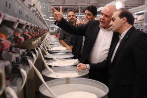 نساجی خوی یک دانشگاه تولیدی است نساجی خوی یک دانشگاه تولیدی است