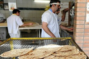 عدم پرداخت حقوق بازرسان آرد و نان آذربایجان غربی بعد از گذشت دو سال! عدم پرداخت حقوق بازرسان آرد و نان آذربایجان غربی بعد از گذشت دو سال!