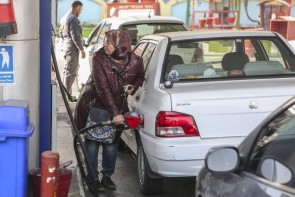رعایت دستورالعملهای بهداشتی؛ مسئلهای فراموش شده در جایگاههای سوخت ارومیه رعایت دستورالعملهای بهداشتی؛ مسئلهای فراموش شده در جایگاههای سوخت ارومیه