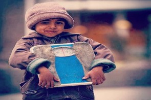 در سرمای زمستان کودکان کار را دریابیم! در سرمای زمستان کودکان کار را دریابیم!