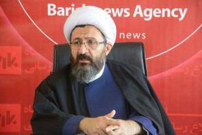 مسئولین در قبال آحاد افراد جامعه و بهخصوص جوانان وظیفه سنگینی دارند مسئولین در قبال آحاد افراد جامعه و بهخصوص جوانان وظیفه سنگینی دارند