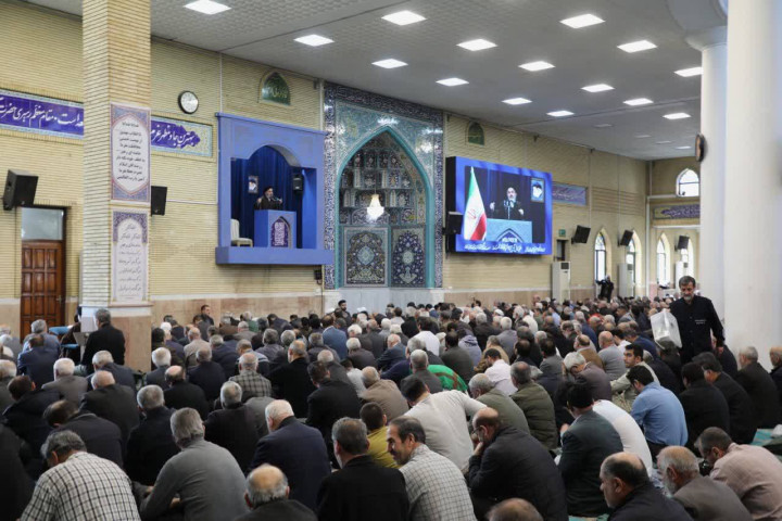 اهانت به پرچم، اهانت به هویت و باور ملی است