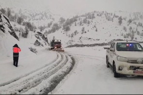 بارش سنگین برف در سردشت؛ ارتفاع برف به ۵۴ سانتیمتر رسید